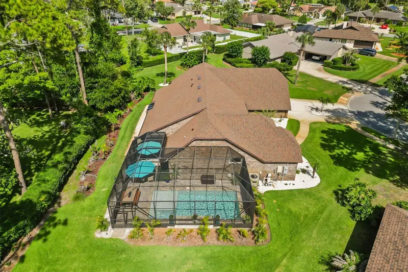 112 Peachtree Cir, FL