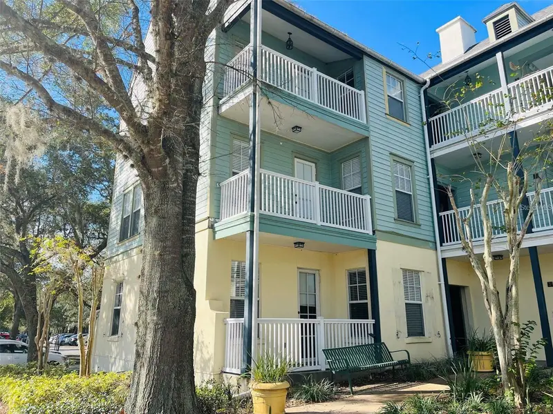 611 Campus St #180, FL