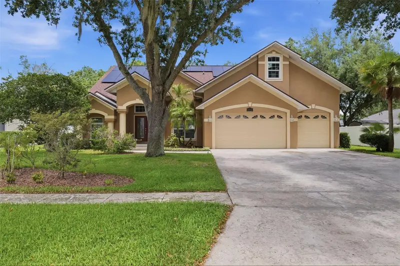 2112 Heritage Crest Dr, FL