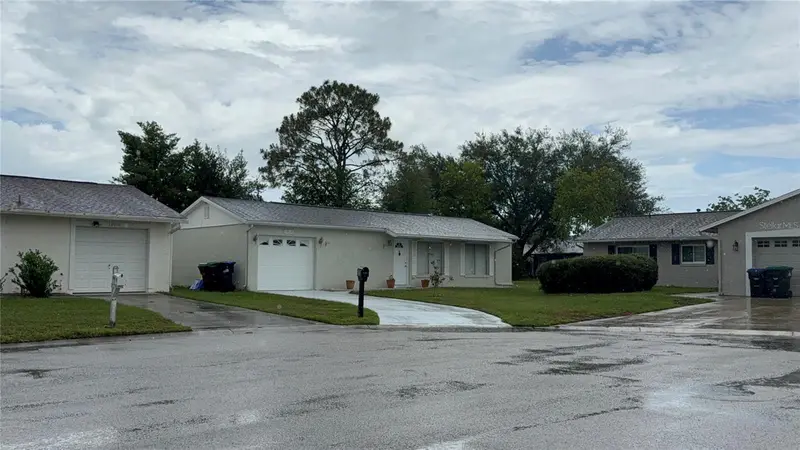 10508 Linger Ln, FL