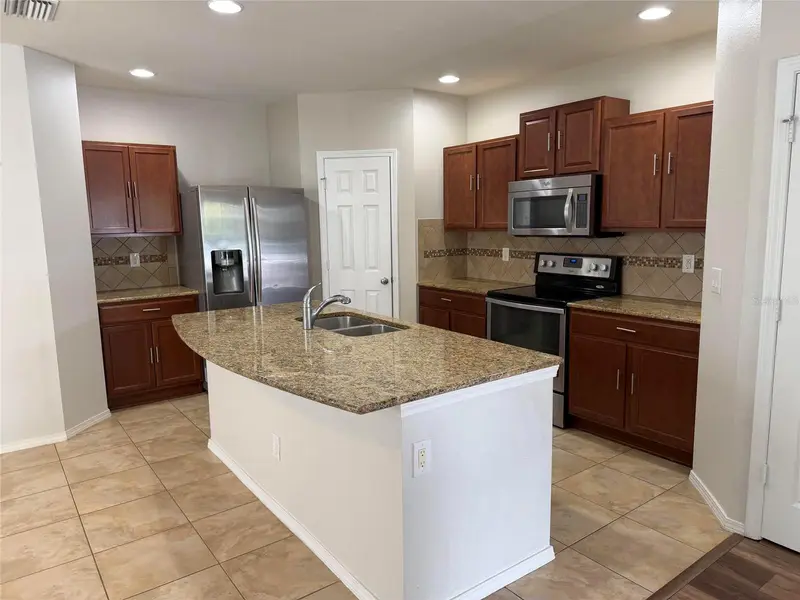 4723 Somerset Hill Ln, FL