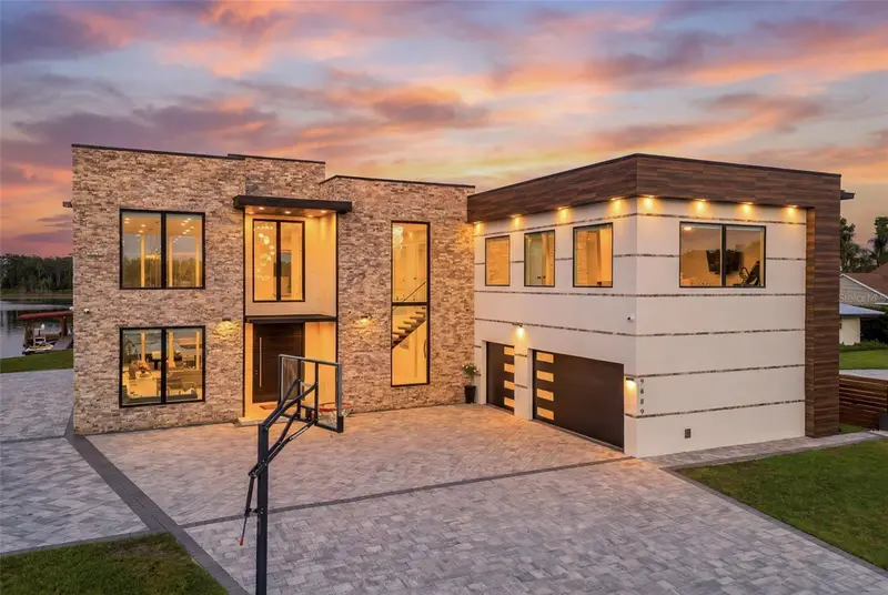 9889 Lake Georgia Dr, FL
