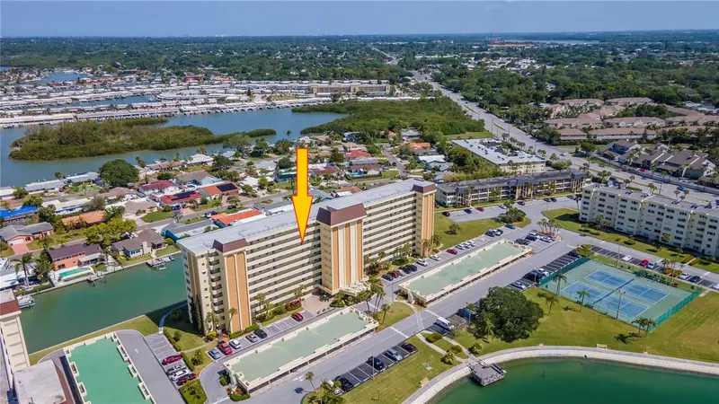 4725 Cove Cir #804, FL