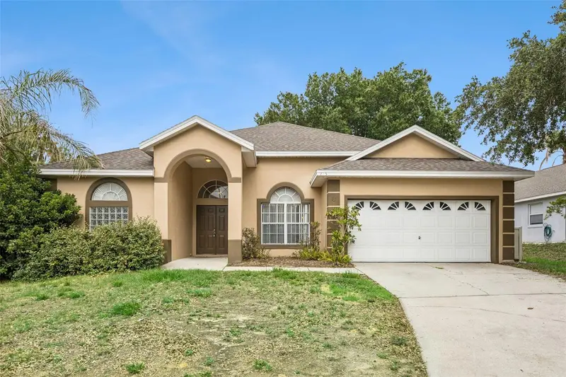 215 Greeley Loop, FL
