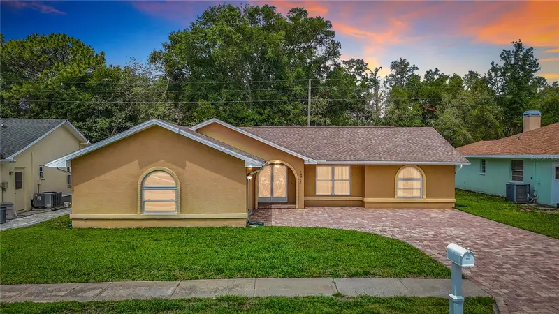 18817 Parade Rd, FL