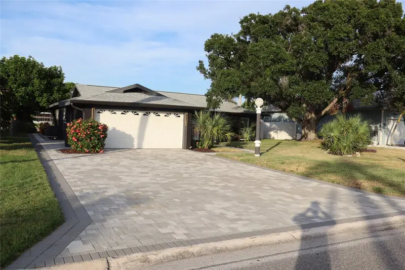 1019 Spindle Palm Way, FL