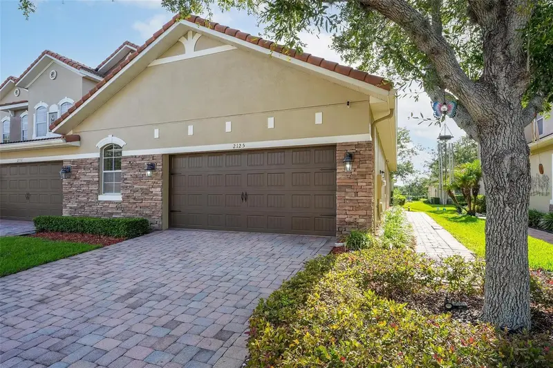 2125 Velvet Leaf Dr, FL
