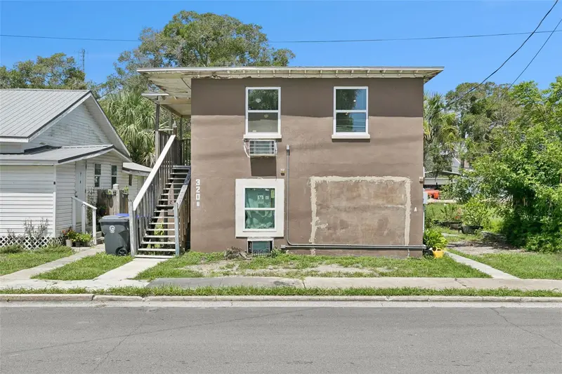 320 Dummitt Ave #B, FL