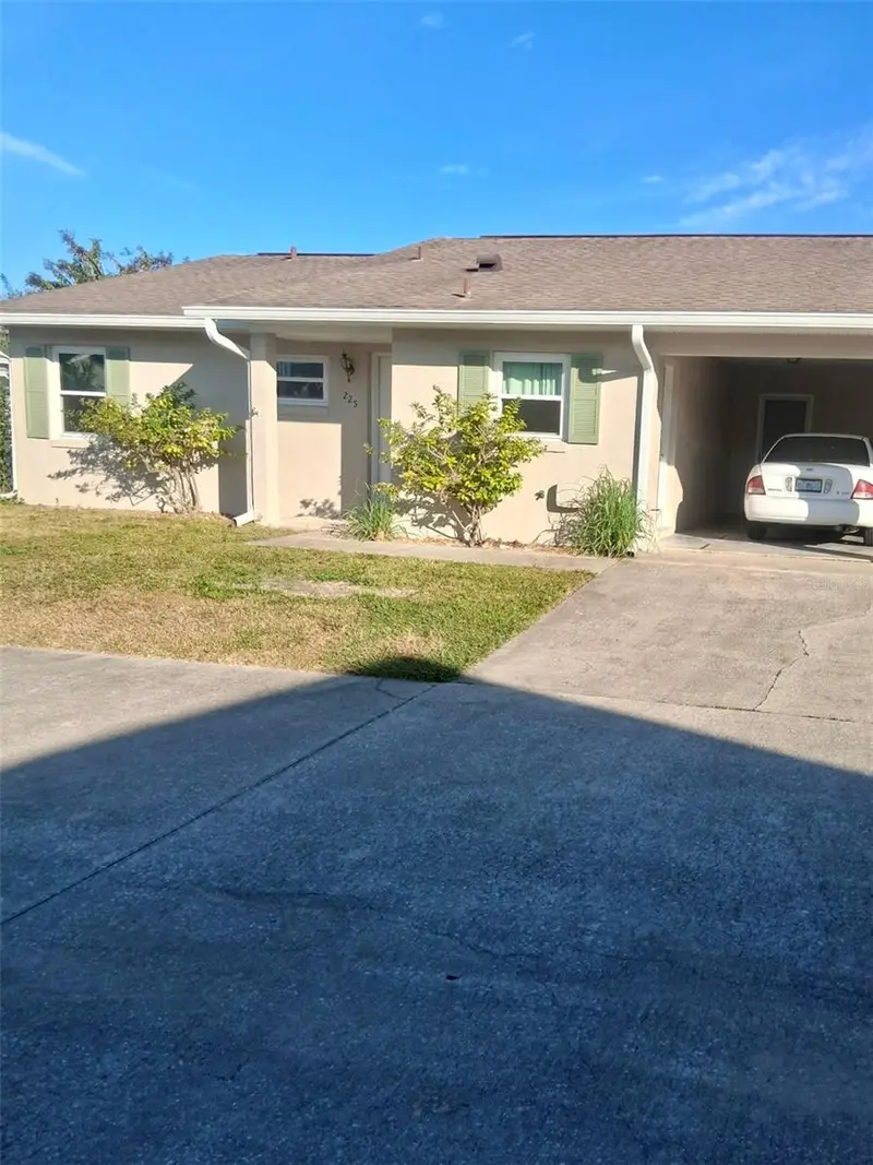 225 Pine Bluff Ave #560, FL