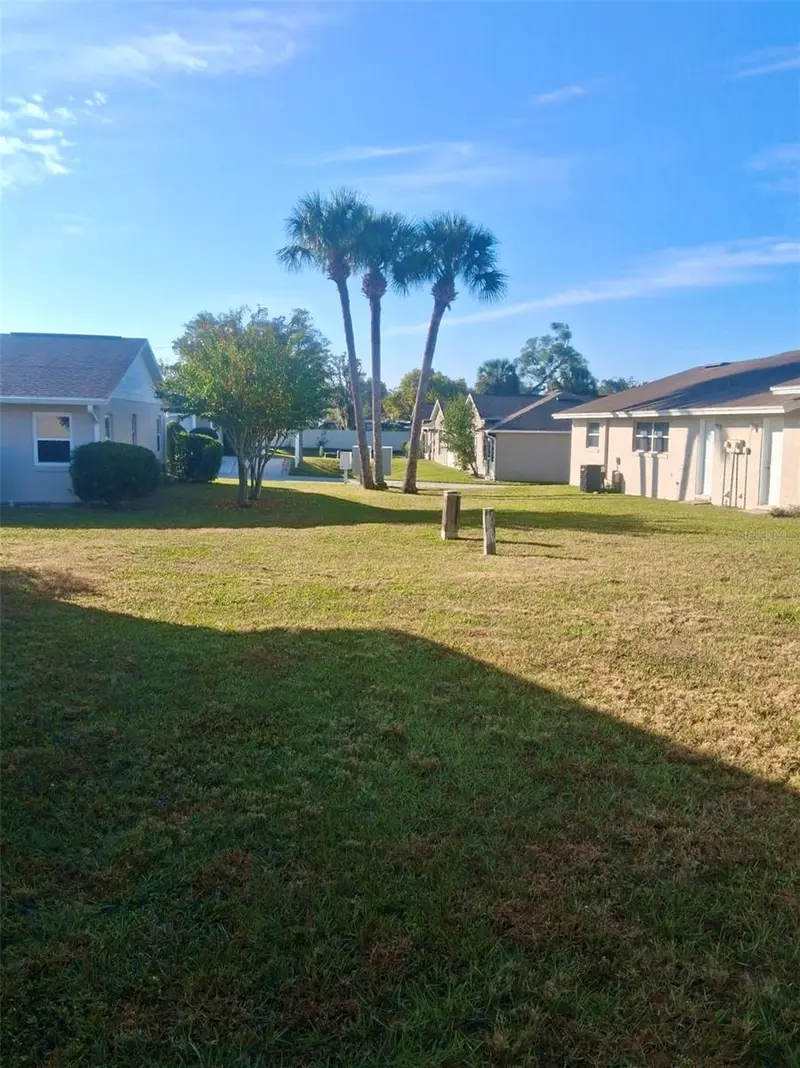 225 Pine Bluff Ave #560, FL