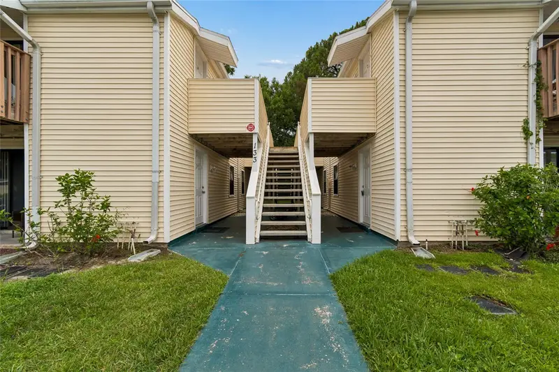 133 Sabal Ct #G, FL
