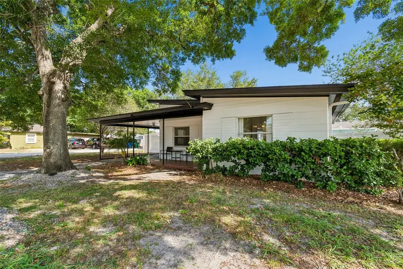 4602 W Bay Villa Ave, FL