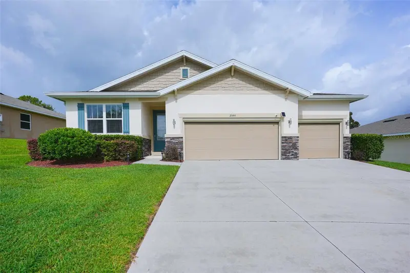2544 Autumn Stream Dr, FL
