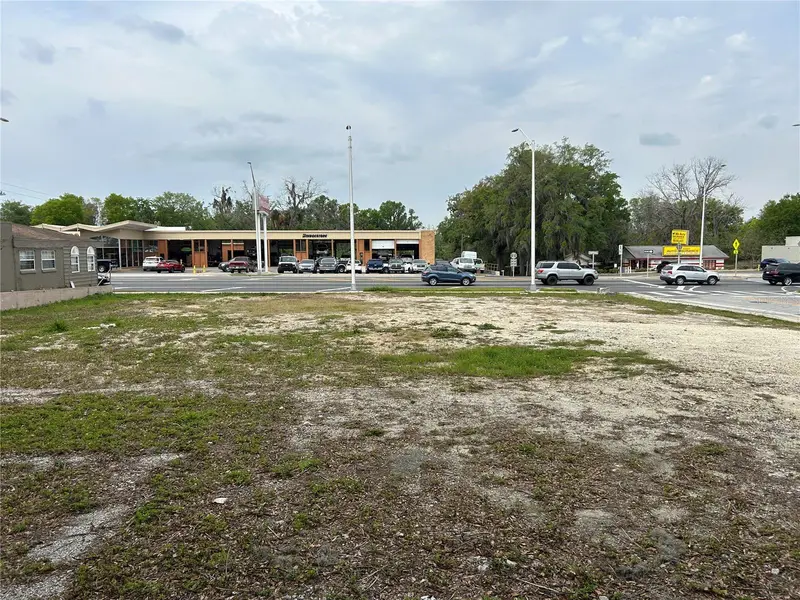 207 S Pine Ave, FL