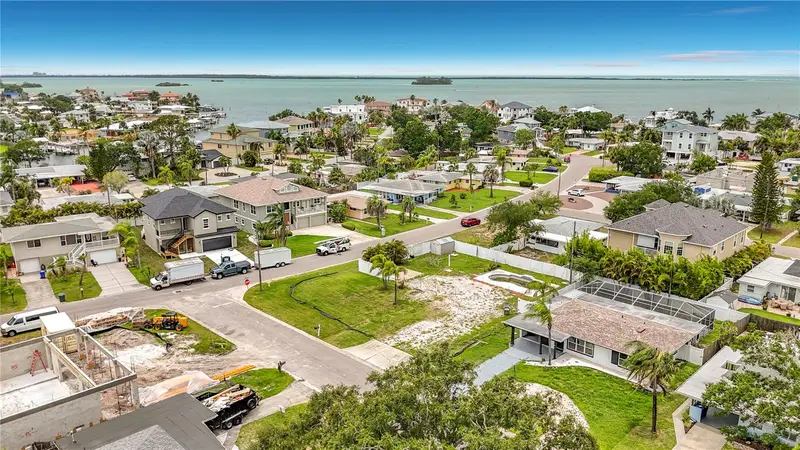2464 Del Rio Way, FL