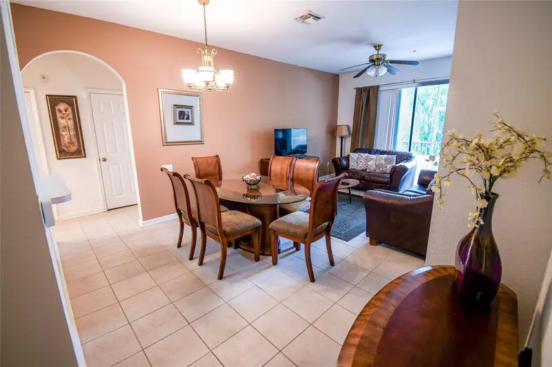 2788 Almaton Loop #202, FL