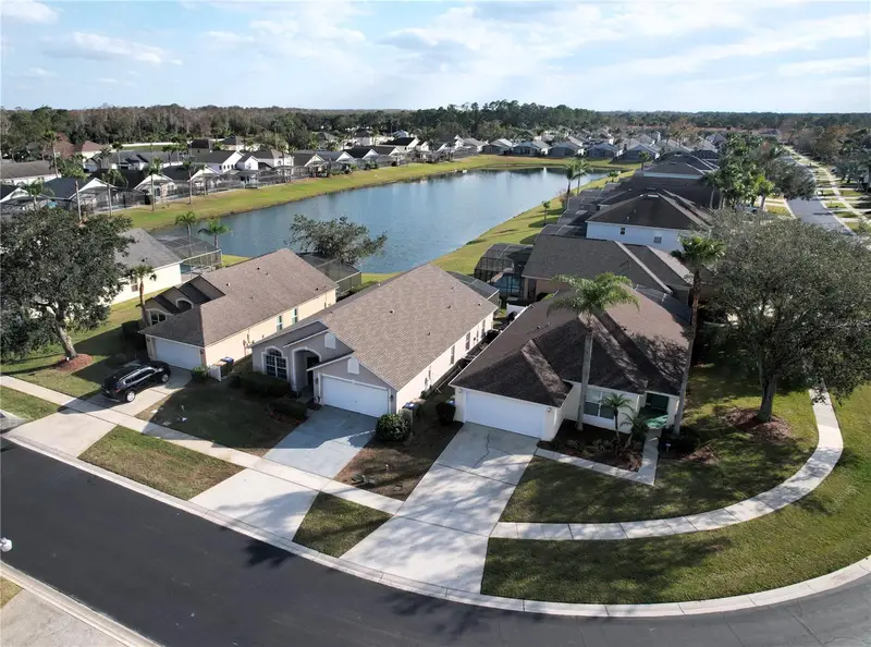 1068 Lake Berkley Dr, FL