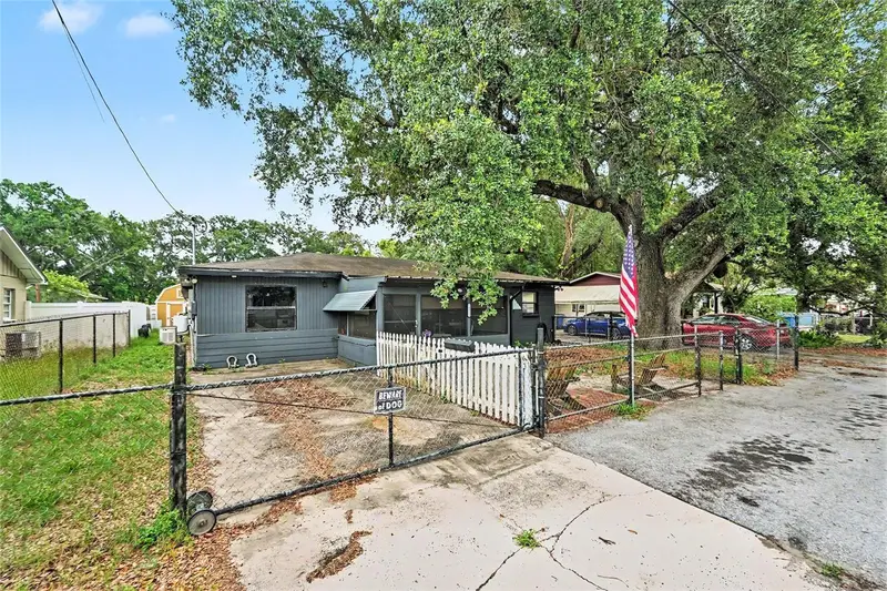 14925 Fisher Rd, FL