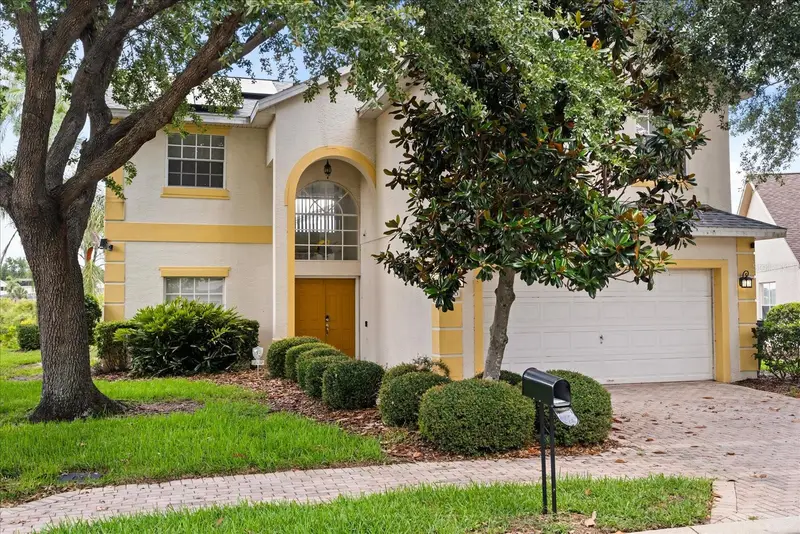 526 Windsor Pl, FL