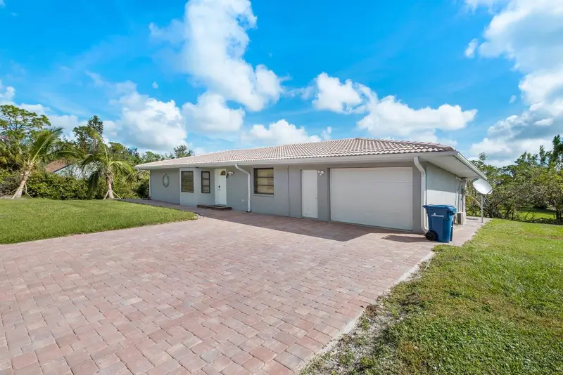9080 Caloosa Dr, FL