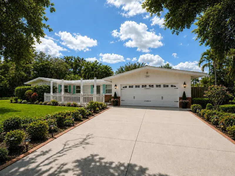 1703 Center Rd, FL