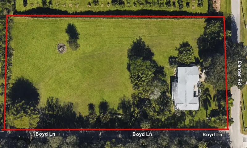 1703 Center Rd, FL