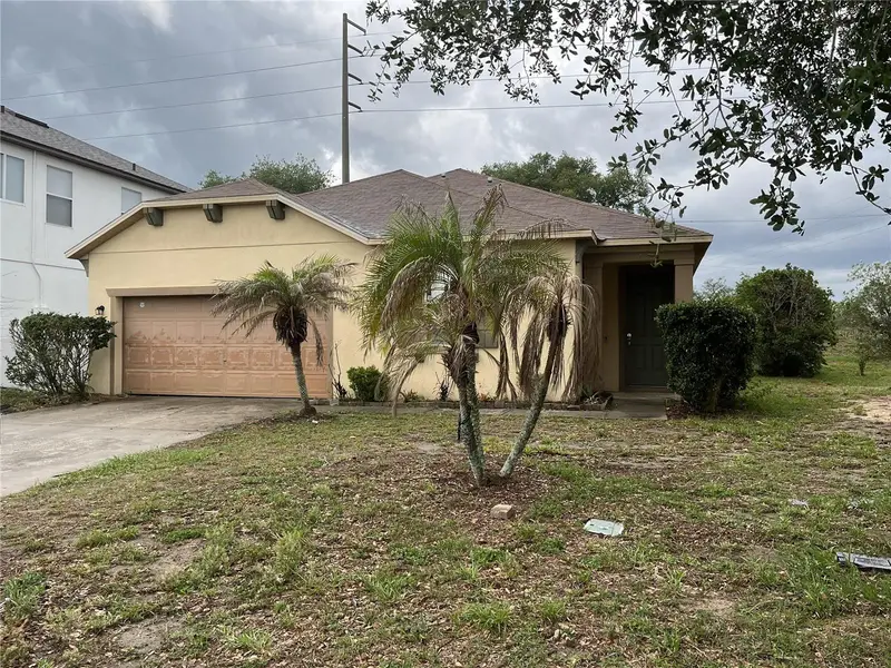 217 Sand Ridge Dr, FL
