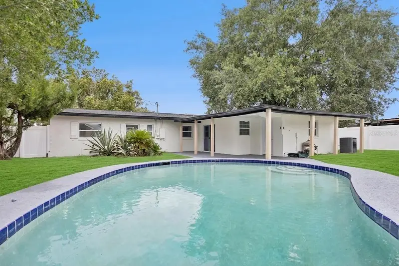 2200 Mosher Dr, FL