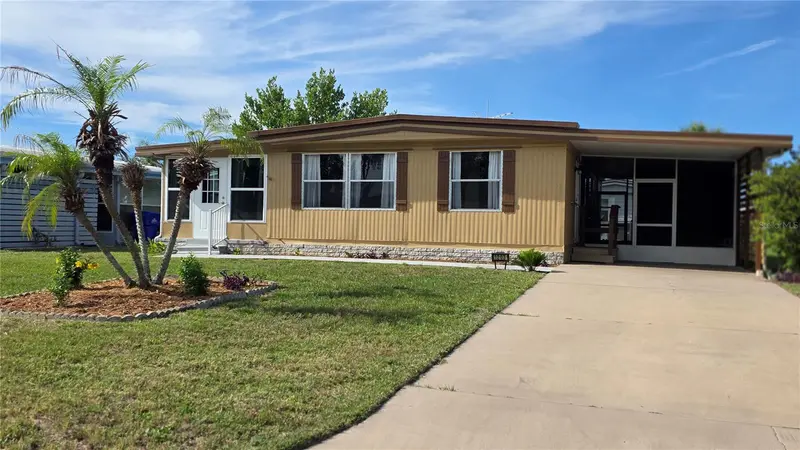 1203 Apache Cir, FL
