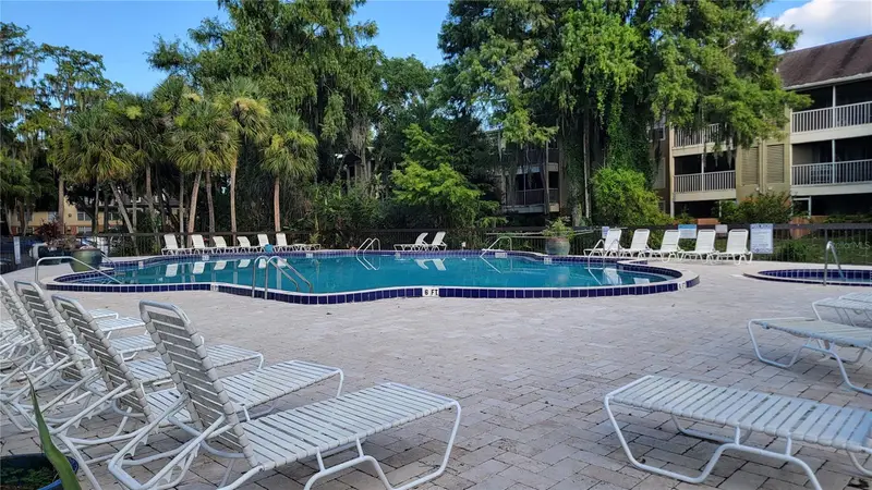 4023 Versailles Dr #4023f, FL