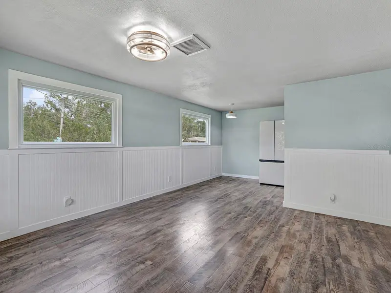 5633 Essex Way, FL