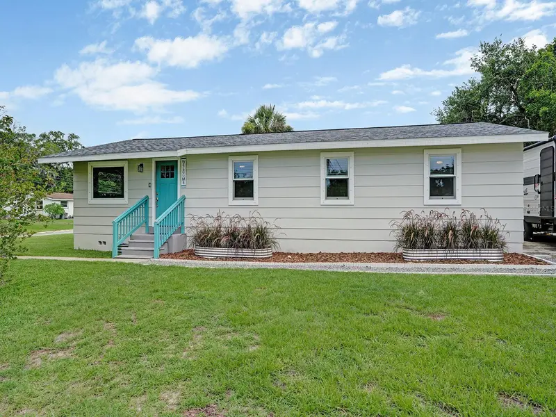 5633 Essex Way, FL