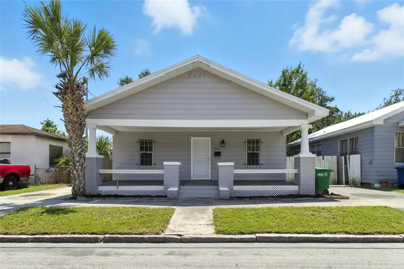 1303 E 26th Ave, FL