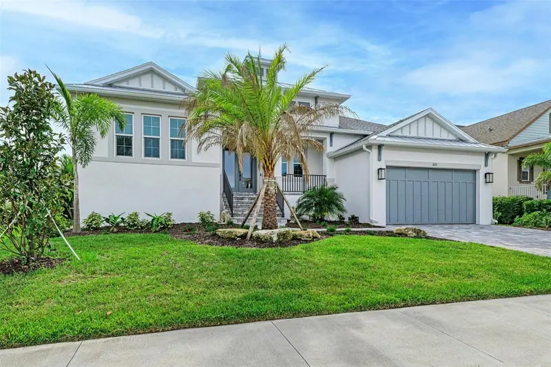 8211 37th Avenue Cir W, FL