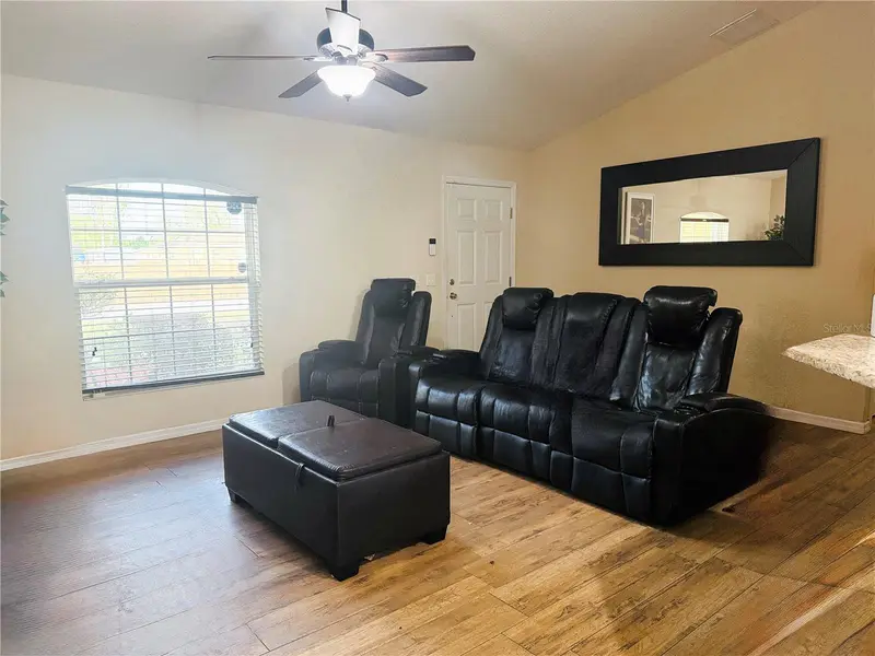 36 Walnut Crse, FL