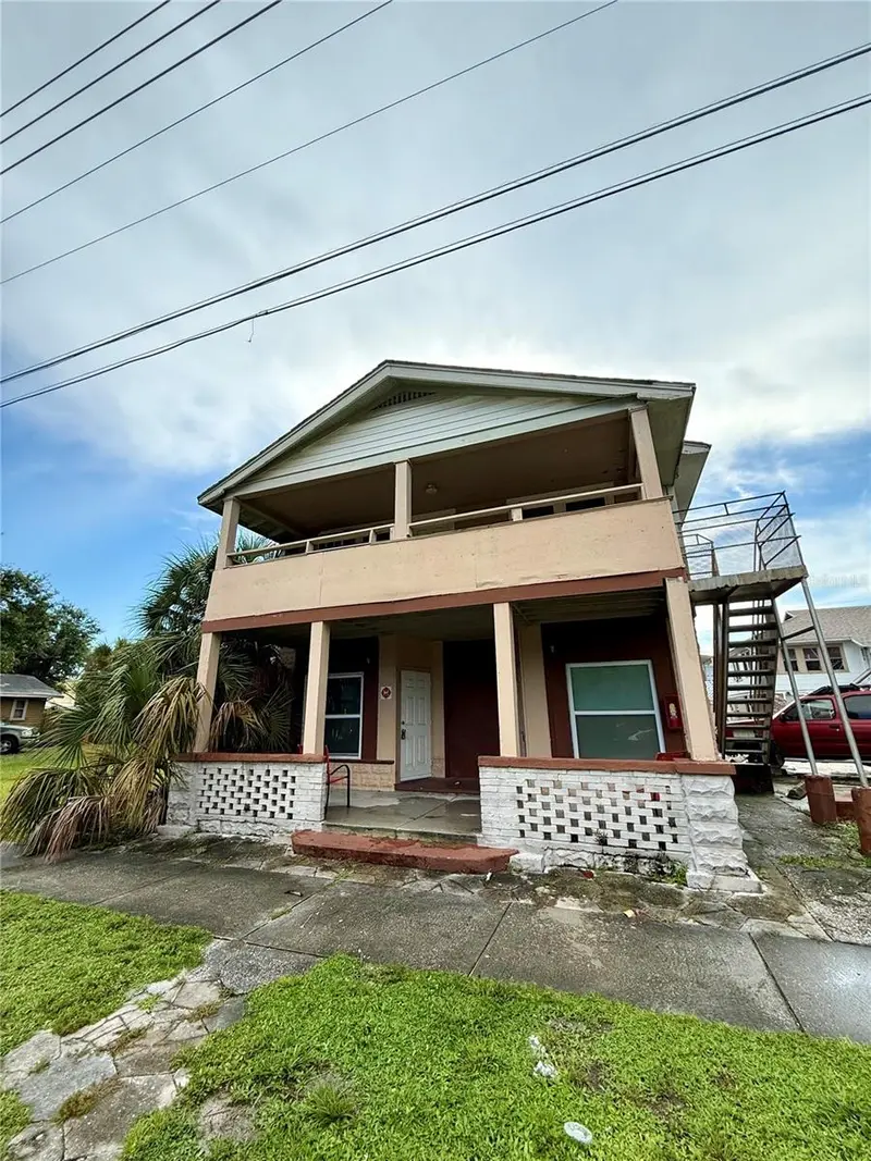 610 14th St N #2, FL