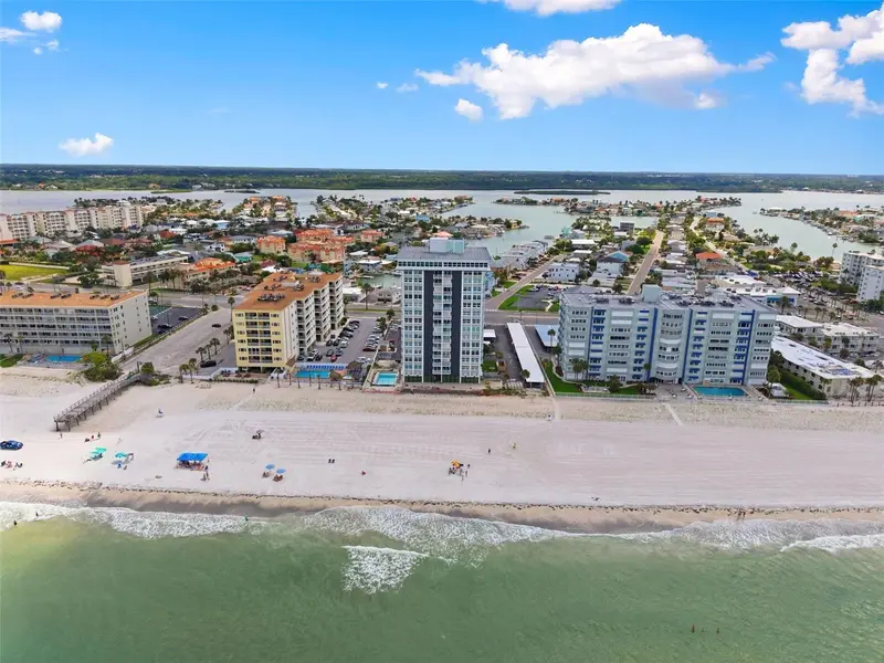 17408 Gulf Blvd #403, FL