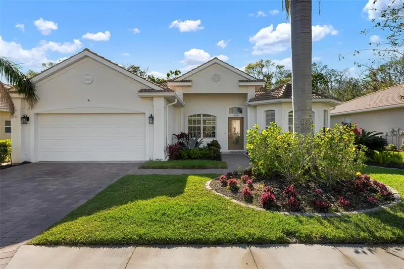 404 Golden Harbour Trl, FL