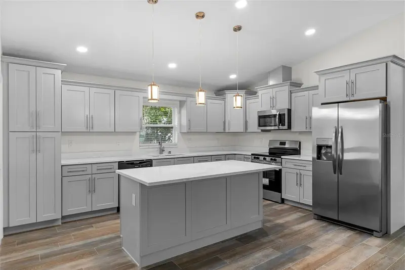 5160 80th Way N, FL
