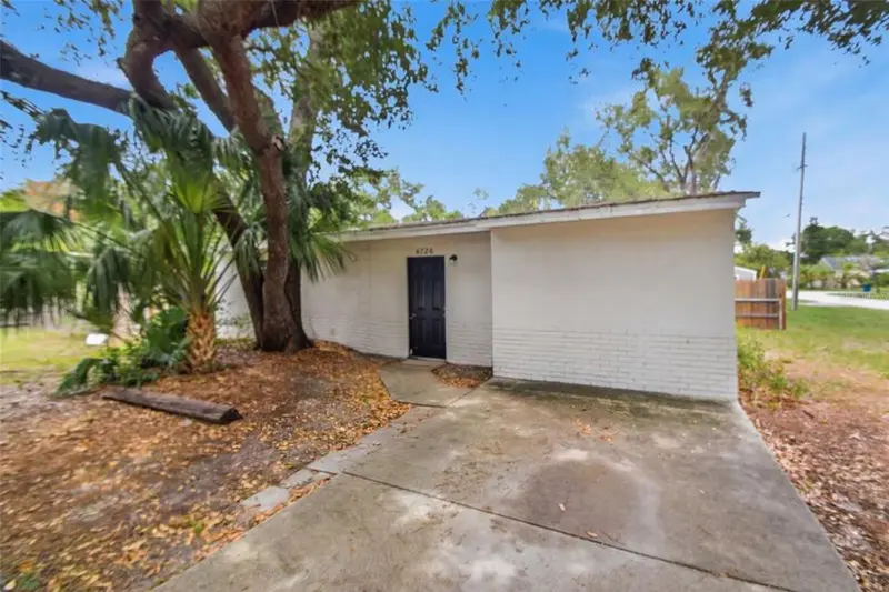 6726 S Dauphin Ave, FL