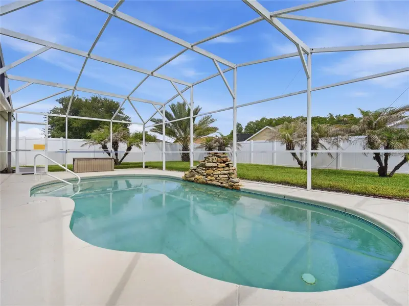 838 Chamberlin Trl, FL