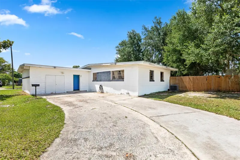 6301 Mackenzie St, FL