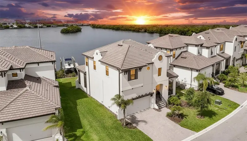 1108 Seagrape Dr, FL