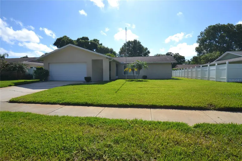 2357 White Oak Cir, FL
