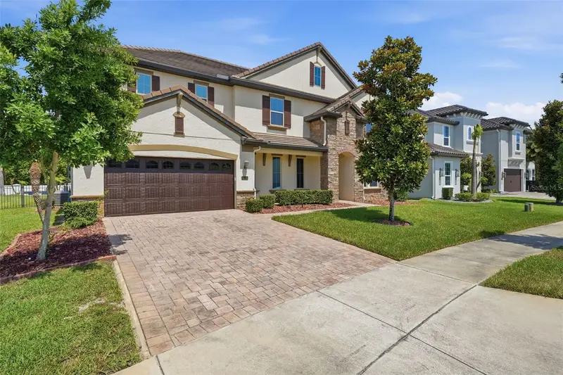 8210 Ludington Cir, FL