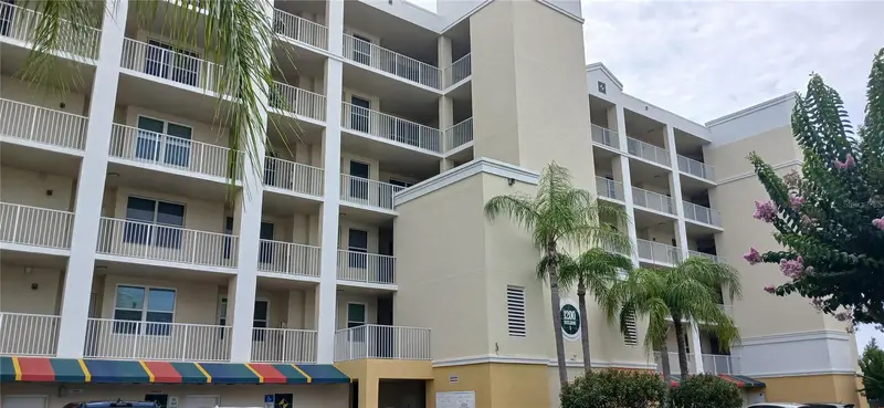 1200 Country Club Dr #3302, FL