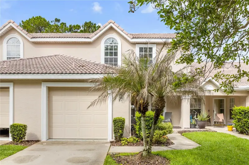 24 Golf Villa Dr, FL
