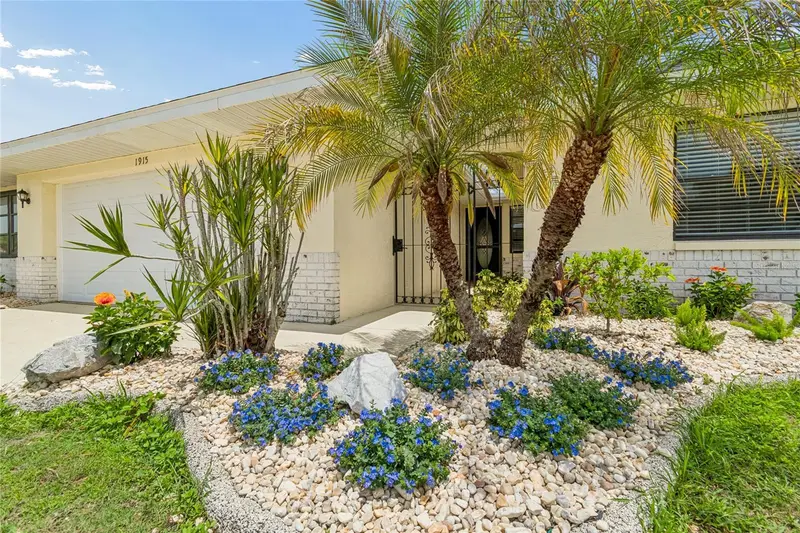 1915 W Del Webb Blvd, FL