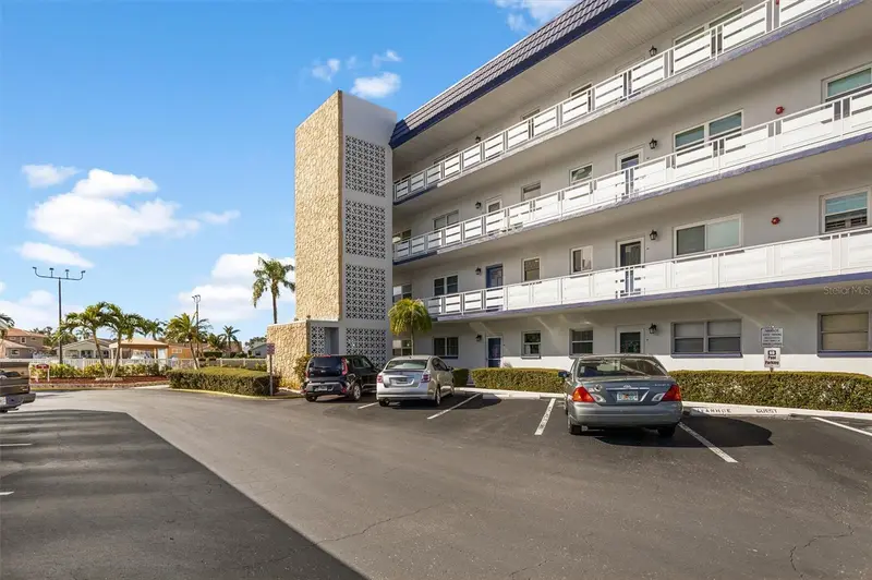 5955 30th Ave S #202, FL
