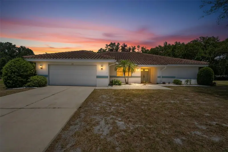 2015 Berry Roberts Dr, FL